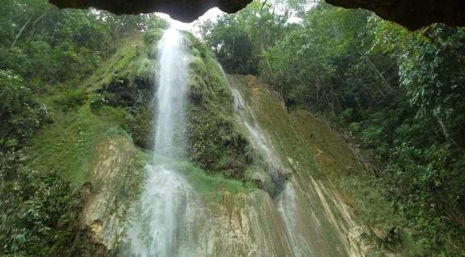 Cabuag falls:Sitio Lunoy,Brgy Kalumboyan, Bayawan City,Negros Oriental